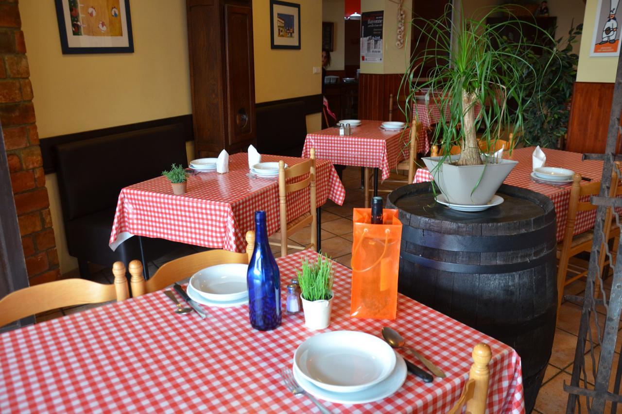 Hotel Chez Benat Anglet Esterno foto